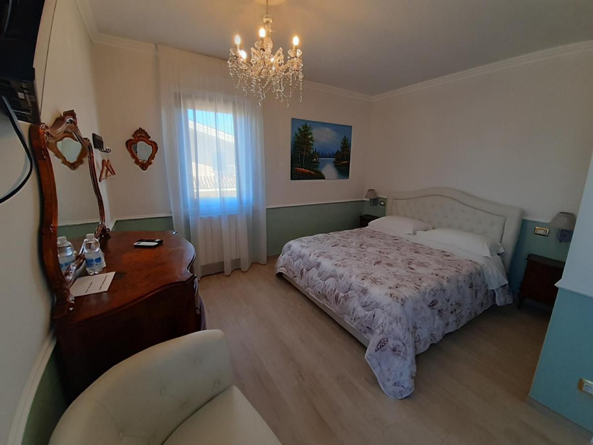 B&B Domus Aurea 20 San Giovanni Teatino Exteriör bild